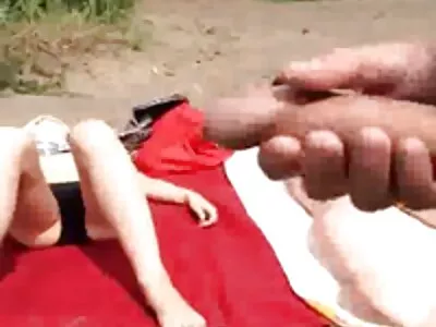Teen bekommt einen Schwanz nackte hausfrauen ab 40 in den Mund