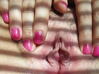 Ein Küken lutscht einen Schwanz sex mit reifen hausfrauen
