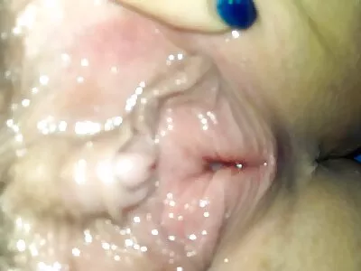 Seinen fetten Schwanz zu streicheln ist geile reife alte frauen toll