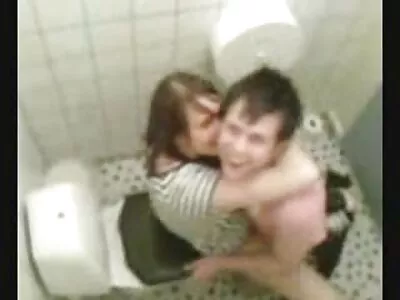 So hübsche rothaarige Freundin wird geile reife deutsche hausfrauen hart Doggystyle vor ihrer Webcam ficken, verdammt!