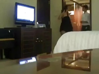Ein Hottie hat Spaß geile reife frauen beim sex unter der Dusche