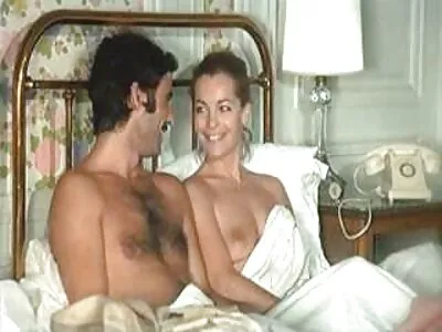 Der lüsterne Ehemann reife hausfrauen beim sex stört ihre hübsche Milf-Frau, die für diese Dinge schläft, verdammt!