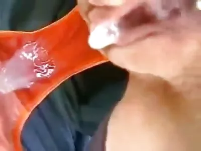 Blondes und ältere hausfrauen nackt vollbusiges Luder gehänselt und geleckt