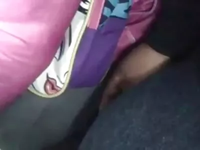 Schwanzförmiger Dildo reife hausfrauen porn wird benutzt