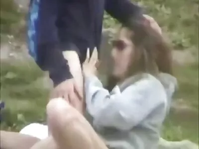 Babe bekommt Sperma ins geile reife frau gefickt Gesicht