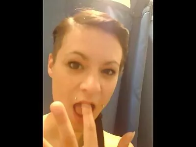 Blonde Hottie lutscht und ältere hausfrauen nackt reitet